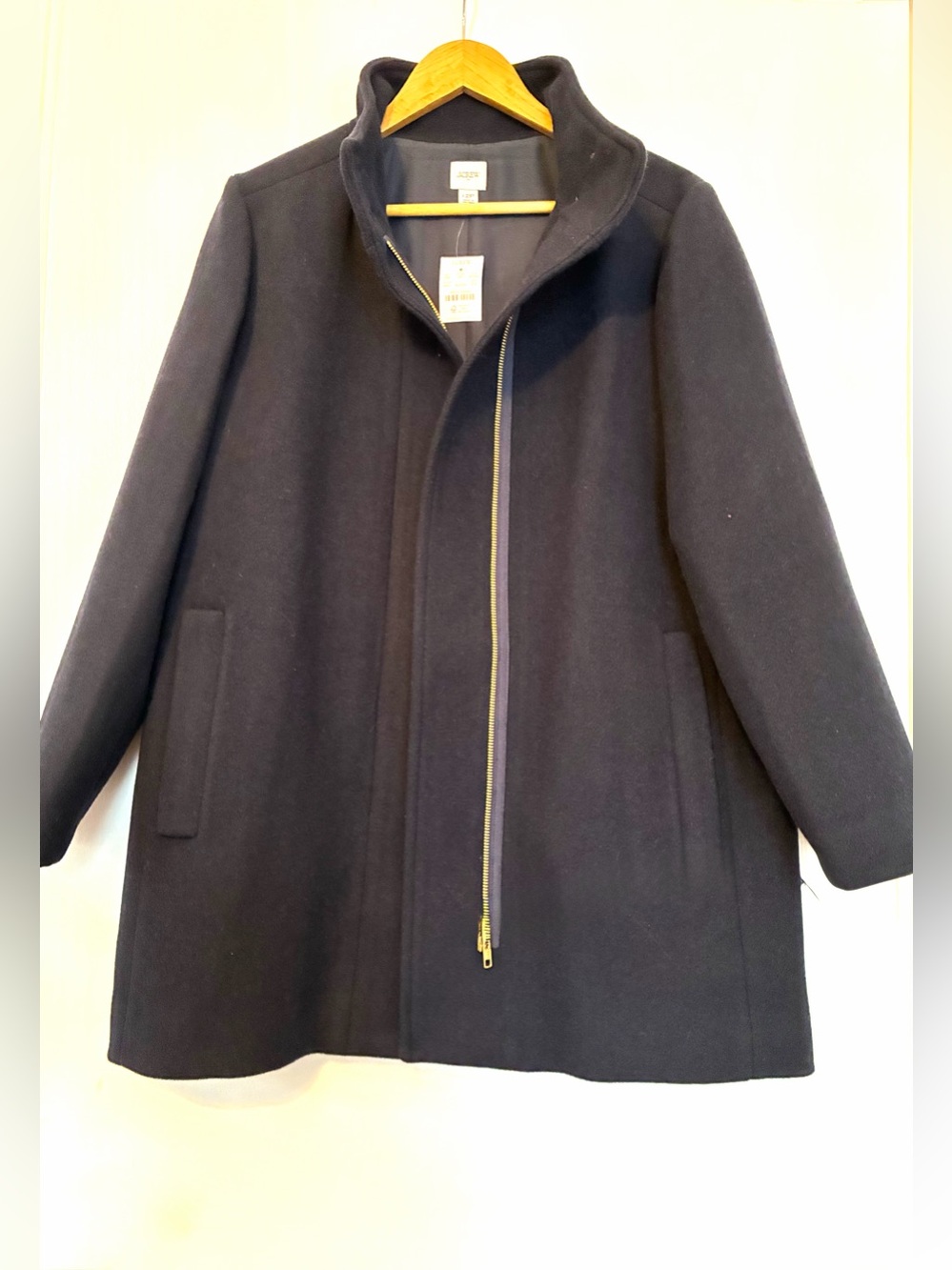 J.Crew Factory Women’s The City coat with button neck.Navy.Wool blend. 12P.NWT.